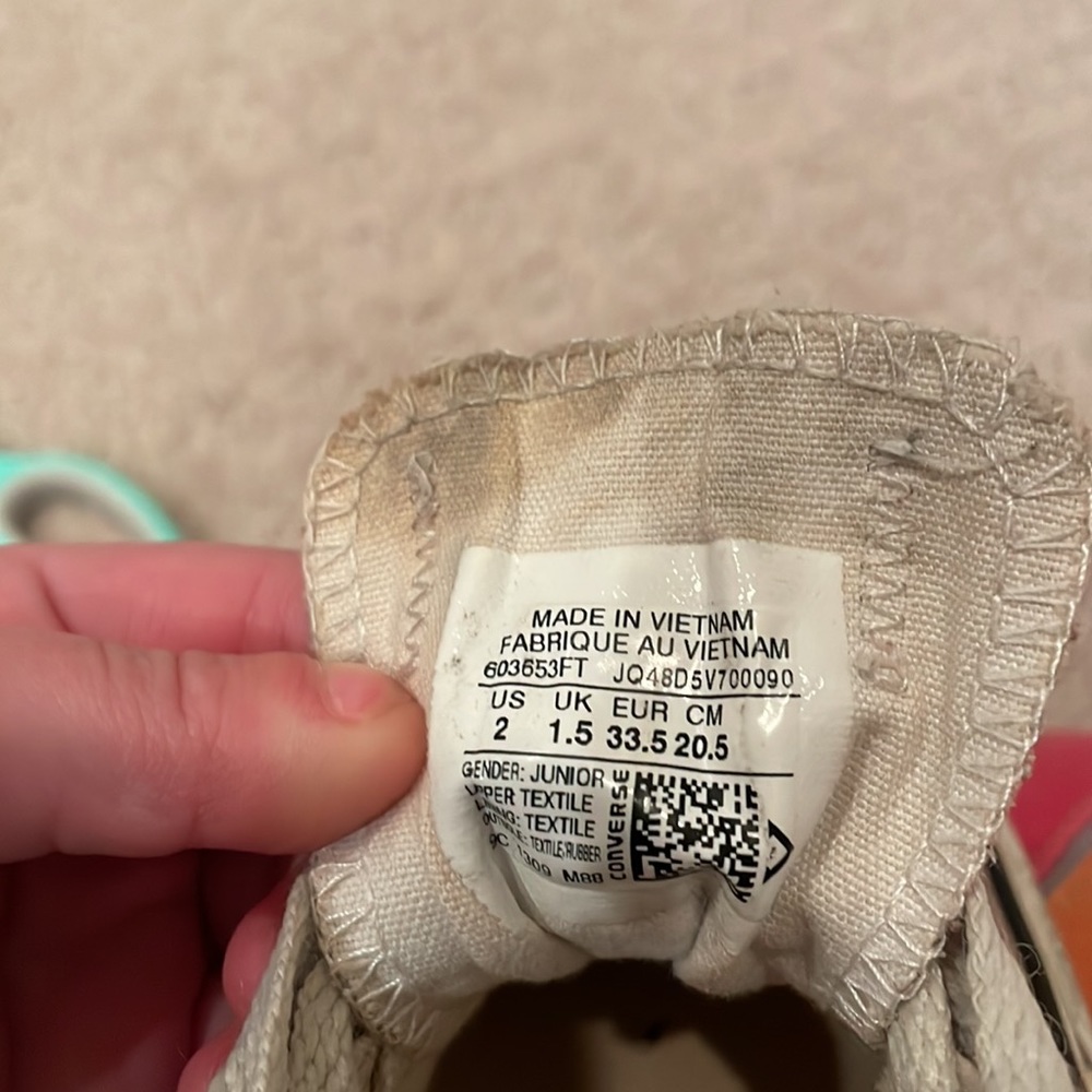 Used converse - Picture 3 of 4
